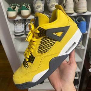 Air Jordan 4 Lightning